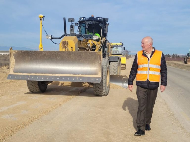Continuan los trabajos de renovación en 40 kilómetros de la A-230