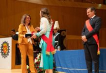 El Banco de Sangre de Aragón recibe distinción de la Policía Local de Zaragoza en su 175 aniversario Entrega de premio en ceremonia oficial.
