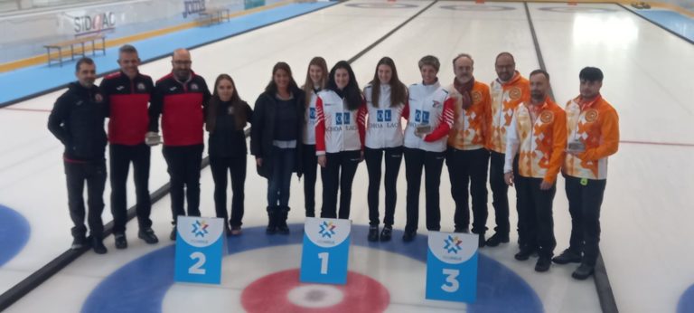 CH Hielo Jaca busca el oro en el Campeonato de España tras la medalla de plata en el Gran Prix Jacetania