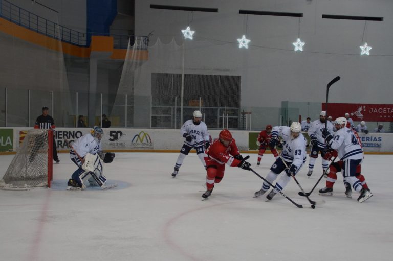 El Club Hielo Jaca se juega su futuro en la Liga Ibérica ante el Porto