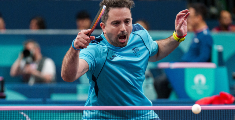 Jorge Cardona queda fuera de las medallas en París tras perder en cuartos de final