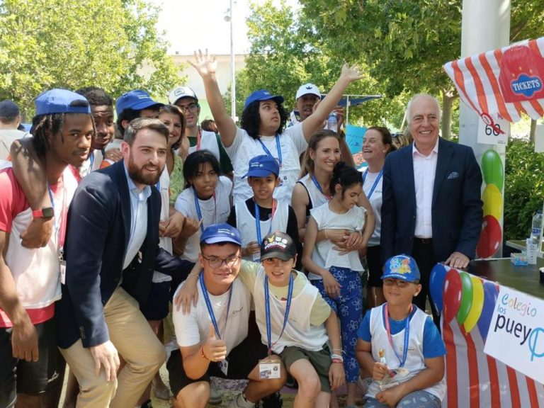 Cerca de 3.000 escolares de Zaragoza participan en el mercado de cooperativas escolares