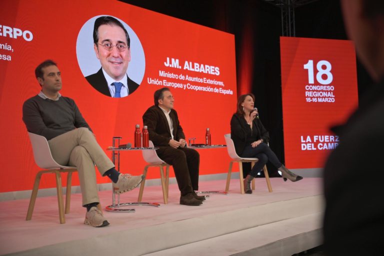 Los ministros Cuerpo y Albares participan en el Congreso del PSOE de Aragón para arropar a Alegría