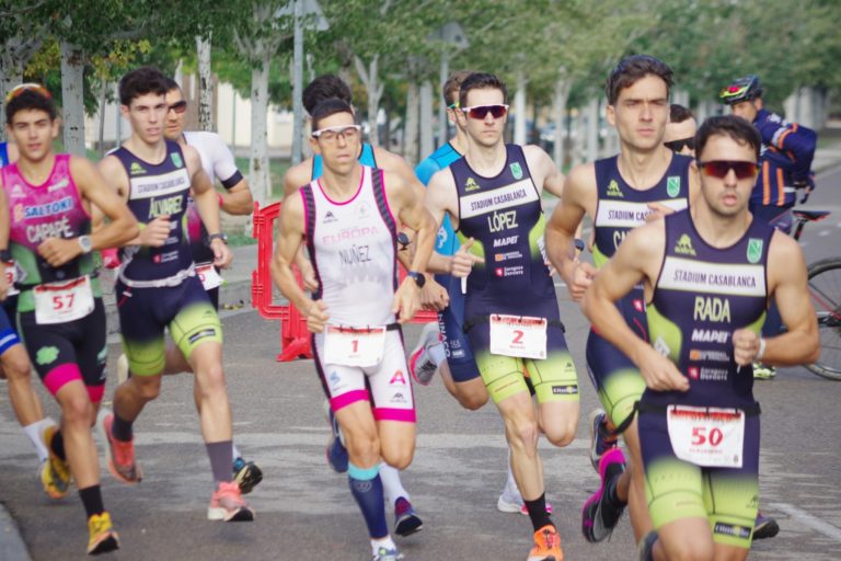 Irene Moro y Jesús Mur, líderes provisionales de la XXVI Copa Aragonesa de Duatlón Cros