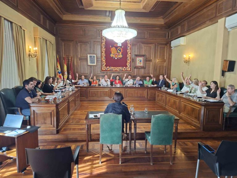 El Ayuntamiento de Teruel aprueba una declaración de apoyo a Ceuta y reafirma su españolidad