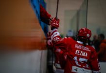 El Club Hielo Jaca Femenino logra una victoria clave y se posiciona tercero en la liga