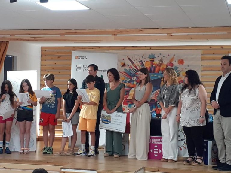 El Gobierno de Aragón premia al IES Ramón Pignatelli y al CEIP El Justicia de Aragón por su participación en el concurso de consumo responsable