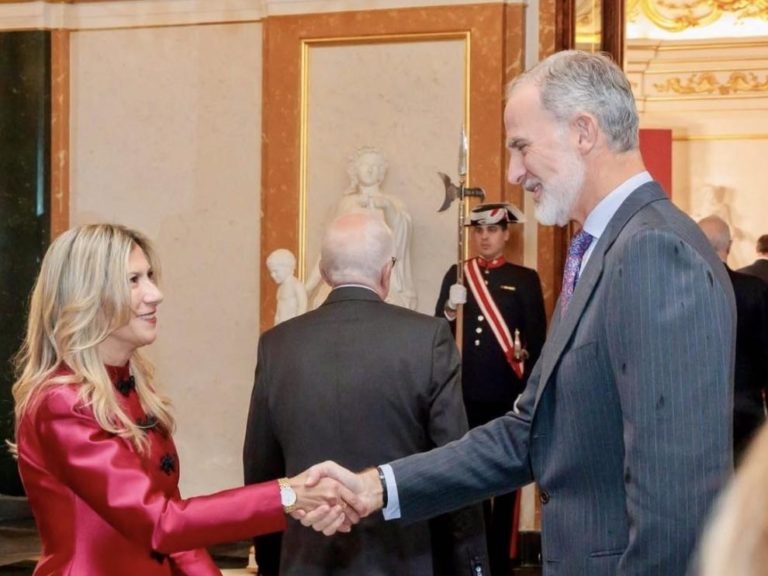 El Gobierno de Aragón reafirma su compromiso con la Real Academia Española y la protección del español