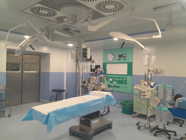 El Hospital Clínico Universitario Lozano Blesa de Zaragoza renueva seis quirófanos y la UCI Quirúrgica con una inversión de 280.000 euros