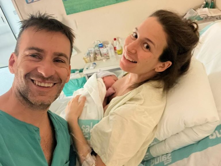 El Hospital de Barbastro celebra el primer nacimiento del año en España