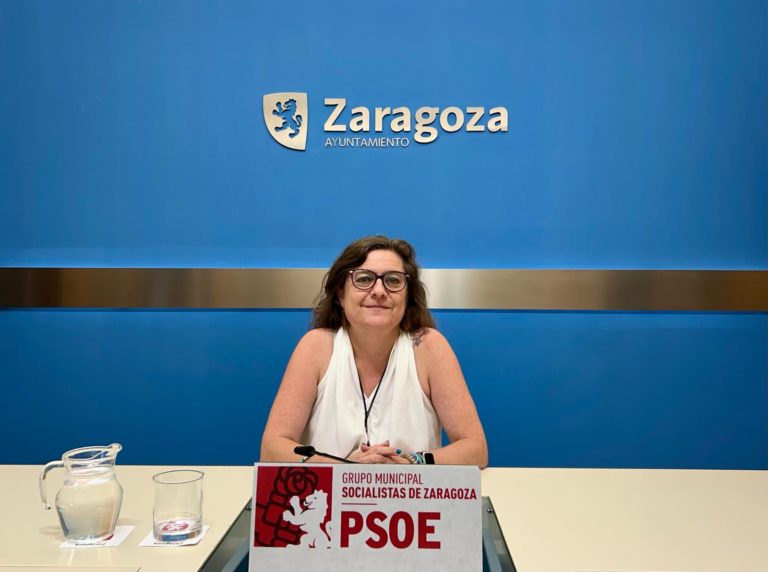 El PSOE advierte sobre la situación financiera del Ayuntamiento de Zaragoza y teme recortes en servicios públicos El PSOE advierte sobre la situación financiera del Ayuntamiento de Zaragoza y teme recortes en servicios públicos