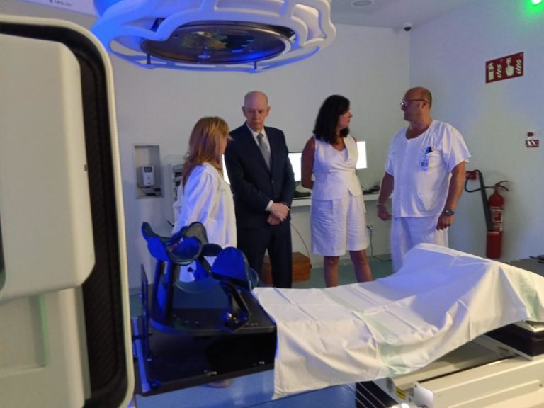 El acelerador de Huesca ha tratado ya a más de mil pacientes, ahorrando 2,7 millones de kilómetros en desplazamientos