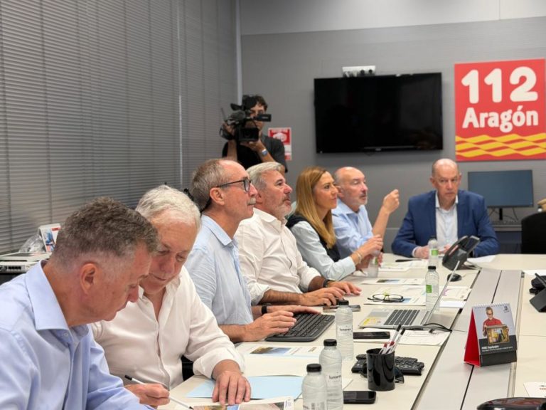 El incendio de Las Peñas de Riglos evoluciona favorablemente y acelera el regreso de los desalojados