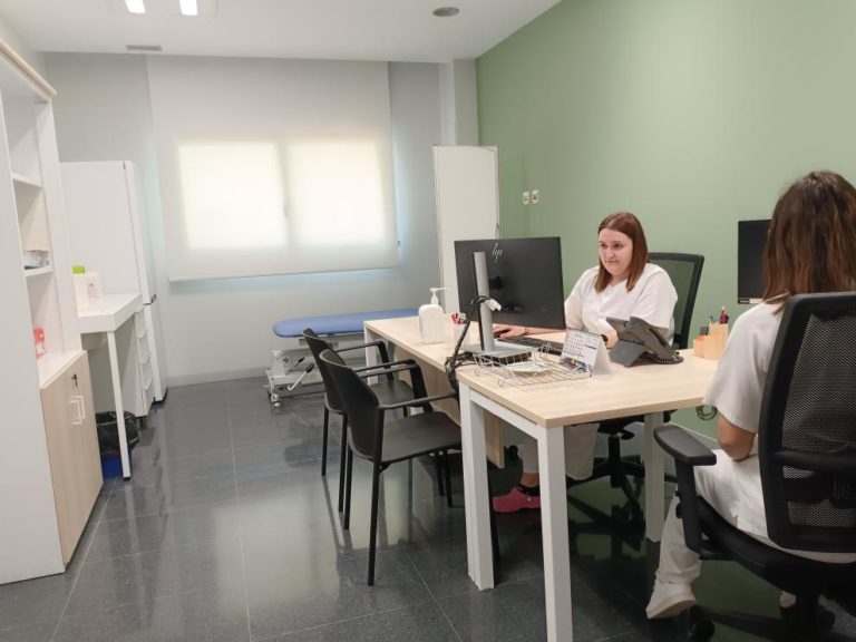 El nuevo Hospital de Alcañiz inicia consultas de Cardiología y Digestivo para 1.800 pacientes semanales El nuevo Hospital de Alcañiz inicia consultas de Cardiología y Digestivo para 1.800 pacientes semanales