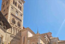 Emma Buj recibe la Cruz de la Policía Local por su apoyo incondicional al cuerpo en Teruel
