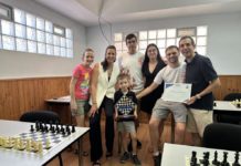 Enzo Millán, joven ajedrecista zaragozano, se corona campeón de España sub-8