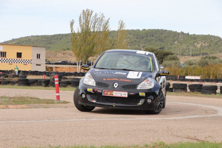 Éxito en el V Slalom Villa de Andorra con destacadas actuaciones de pilotos locales