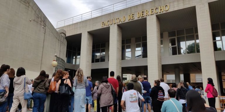 El 53% de los admitidos participa en la oposición a auxiliar administrativo