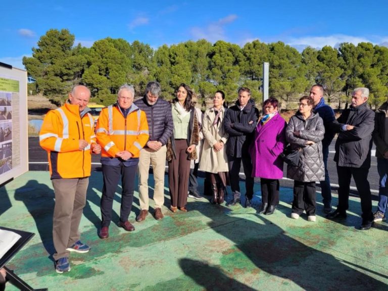 La A-1209 será renovada tras la finalización de las obras de la A-1210