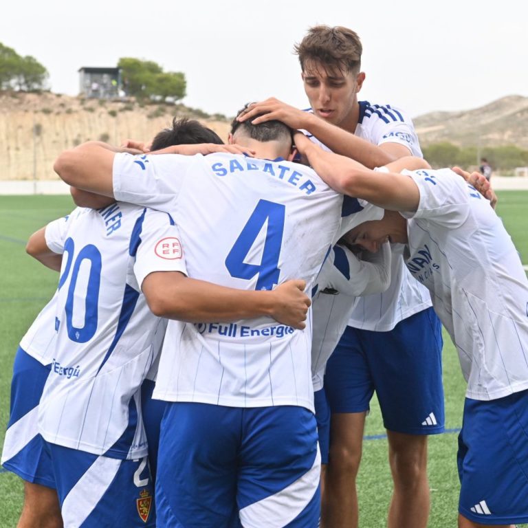 El Deportivo Aragón logra una emocionante victoria en casa y se mete en la lucha por puestos de playoff