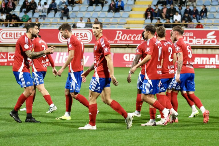 Un gol en el 96′ deja a la SD Tarazona sin premio ante la Cultural Leonesa (2-1)