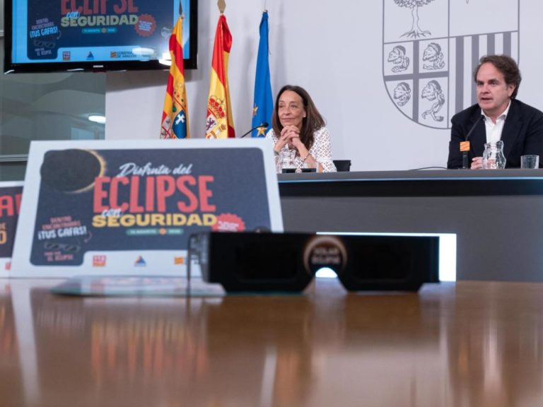 Gobierno de Aragón entrega 100.000 kits para observar el eclipse solar del 12 de agosto