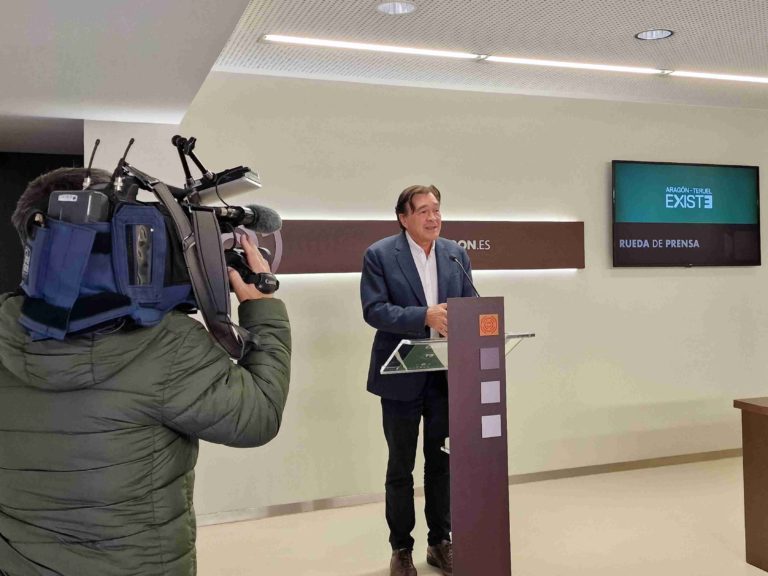 Guitarte critica los presupuestos de Aragón por ignorar reequilibrio territorial y falta de diálogo