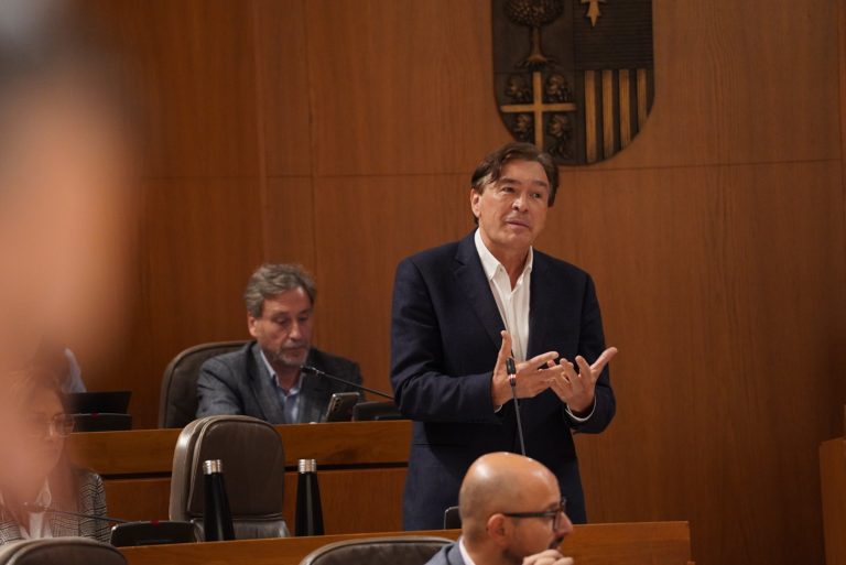 Guitarte interroga a Azcón sobre el futuro del Matarraña ante la ley de energía aragonesa