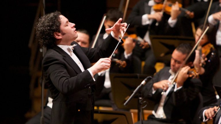 Gustavo Dudamel y la Sinfónica Nacional Juvenil de Venezuela actuarán en Zaragoza el 1 de noviembre