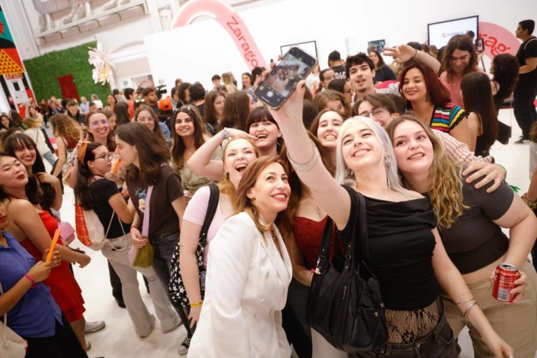 Zaragoza Joven celebra la apertura de su sede en La Azucarera