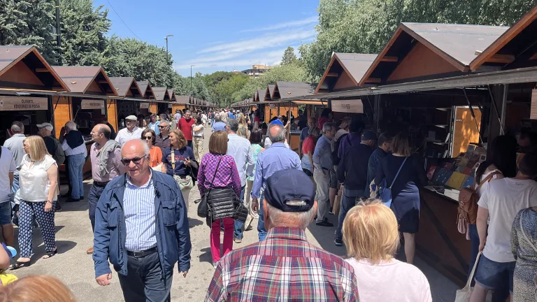 La Feria del Libro de Zaragoza estará en el Parque Grande hasta el 9 de junio
