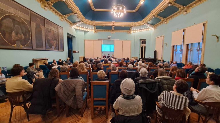 Izquierda Unida Movimiento Sumar impulsa la defensa de la sanidad pública en Alto Aragón