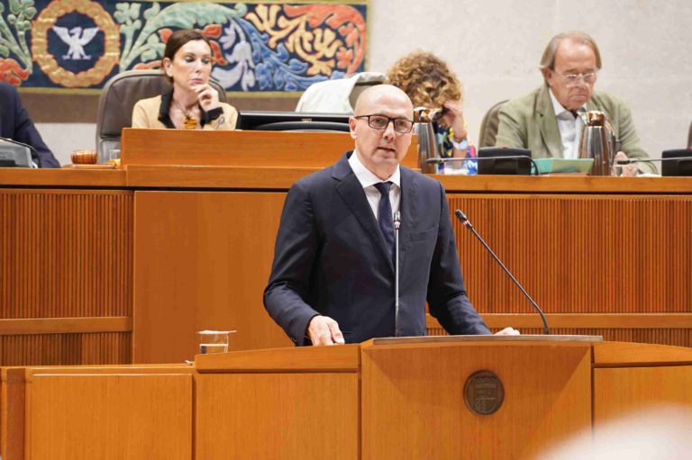 Las Cortes de Aragón aprueban iniciativa popular contra recortes en fondos de la PAC