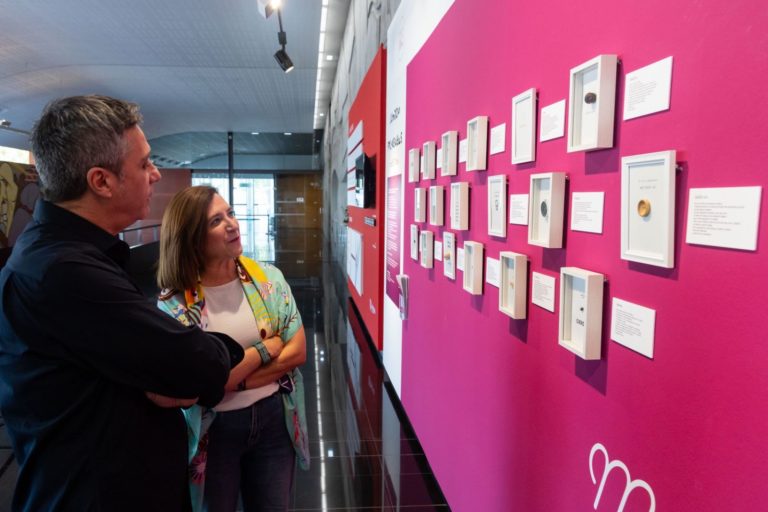 «Juegos palabares» transforma objetos cotidianos en arte en el Centro de Historias de Zaragoza