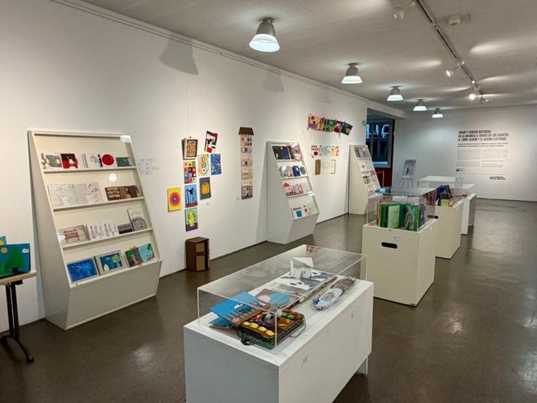 La Biblioteca de Zaragoza presenta una exposición sobre la evolución de cuentos y libros ilustrados