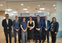 La consejera de Economía de Aragón destaca la importancia de una economía más competitiva en la asamblea de CEOE