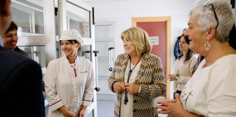 El Gobierno de Aragón transformará diez cocinas escolares para el próximo curso