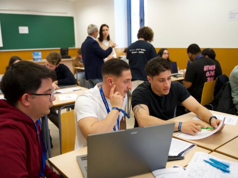 La gestión de incidencias gana el Hackathon Huesca 2026 con propuestas innovadoras