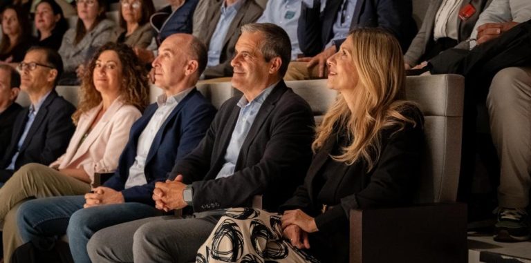 Mar Vaquero reafirma el compromiso del Gobierno de Aragón con el emprendimiento en el Zaragoza StartUp Festival