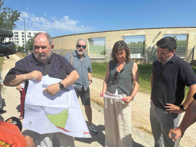 Lola Ranera exige ampliación de piscinas en La Jota ante la creciente demanda vecinal