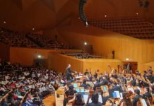 Más de 1.300 alumnos disfrutan de un concierto pedagógico en inglés en Zaragoza