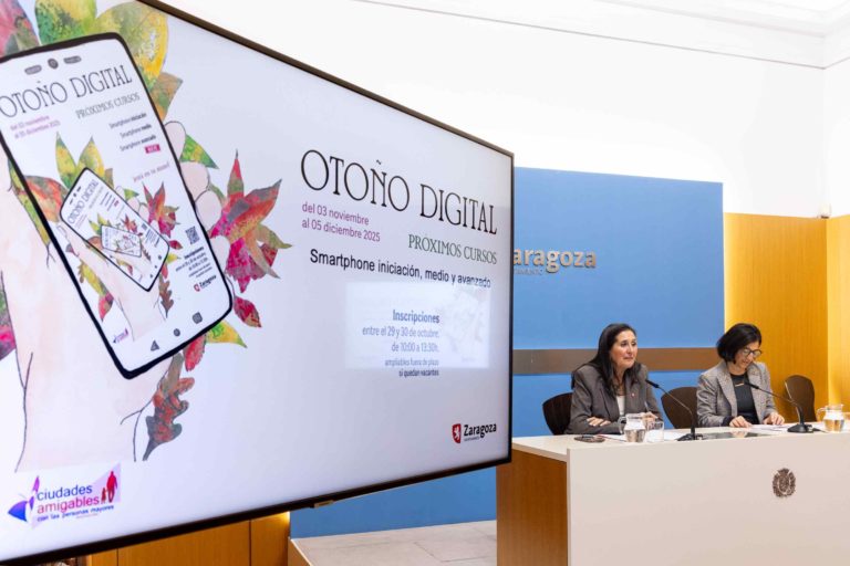 Más de 2.000 mayores han participado en cursos para cerrar la brecha digital en Zaragoza