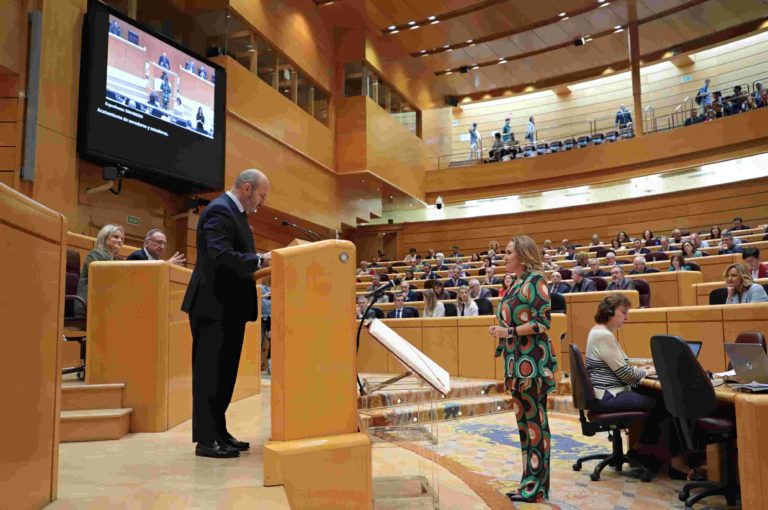 Mayte Pérez asume su escaño en el Senado y se convierte en viceportavoz del PSOE