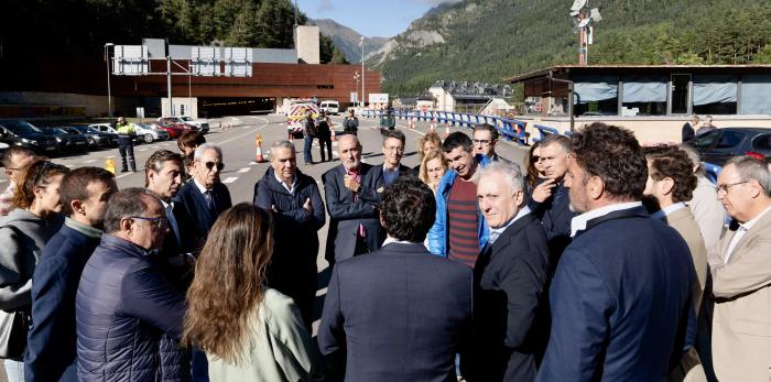 El paso de camiones por el Portalet, solución provisional al cierre del Somport