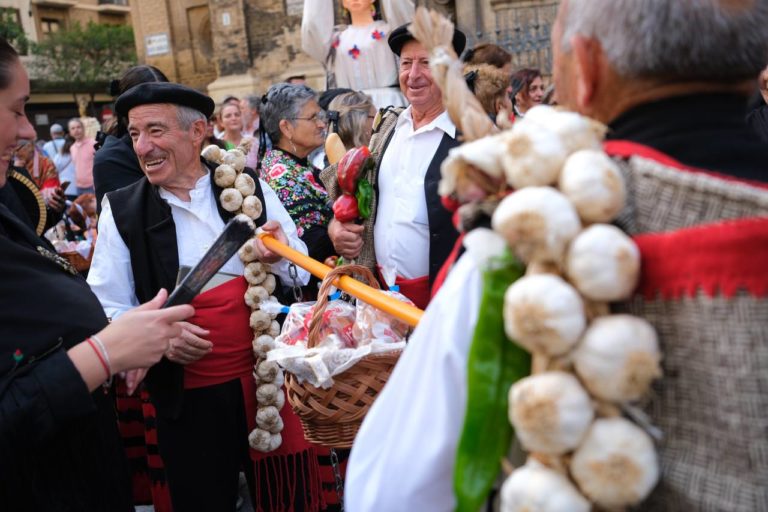 La Ofrenda de Frutos de Zaragoza bate récord con 3.500 inscritos este año