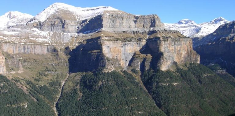 Restricciones de acceso al Parque Nacional de Ordesa por obras en la carretera A-135