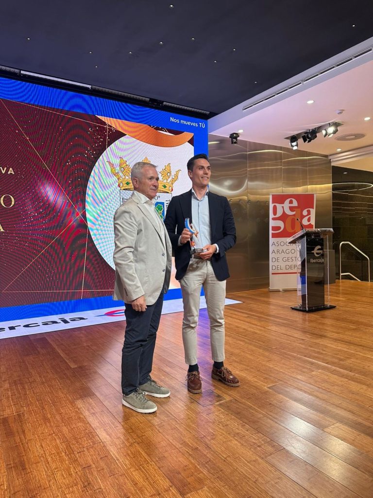 Tarazona recibe un premio por su gestión deportiva en 2024