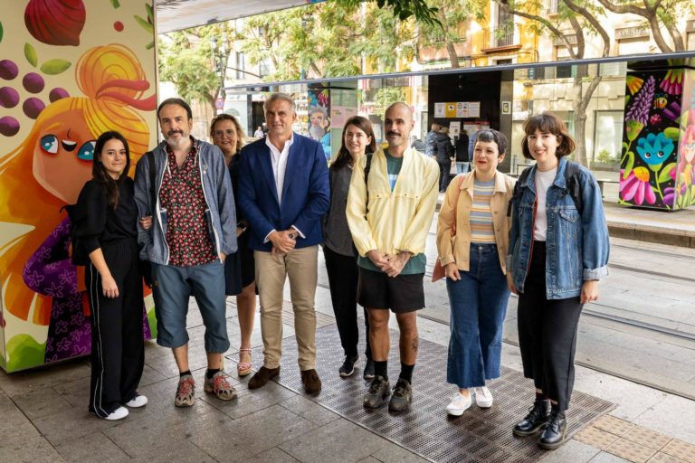 Diez años de Parada Asalto: arte y futuro en las marquesinas de Zaragoza