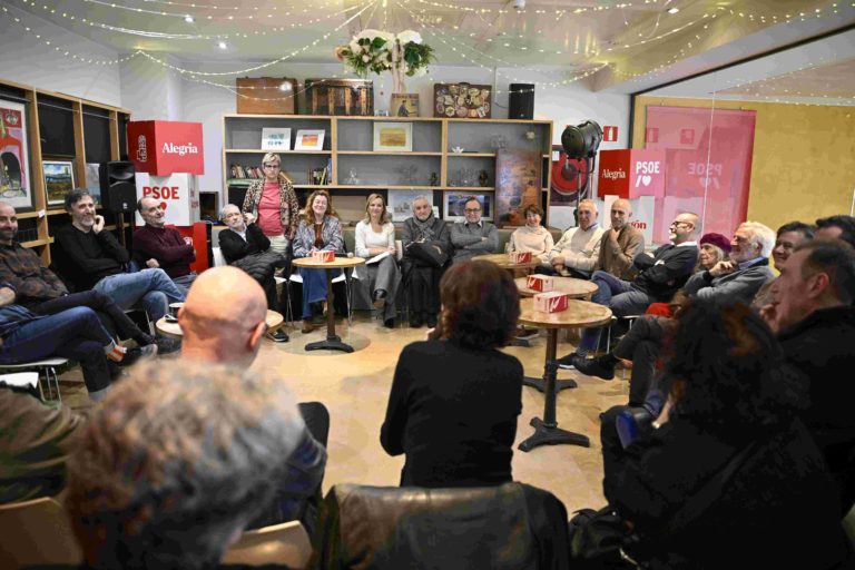 Pilar Alegría promete destinar el 2% del presupuesto de Aragón a la cultura para mejorar su acceso