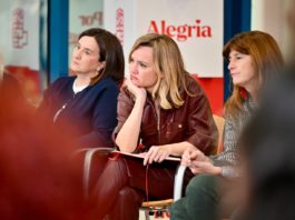 Pilar Alegría promete mejoras laborales para el sector de servicios sociales en Aragón